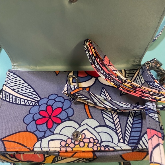 Vera Bradley Gray Floral Crossbody Bag - Picture 3 of 7